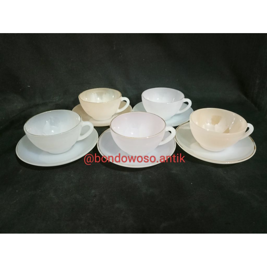 CANGKIR TEH LAWAS ARCOPAL FRANCE (5)