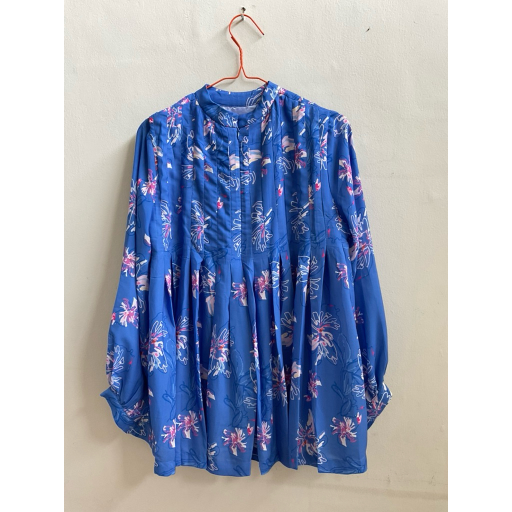 (PRELOVED) Buttonscarves x Jovian Paradiso Paula Pleated Blouse in Marine Blue S