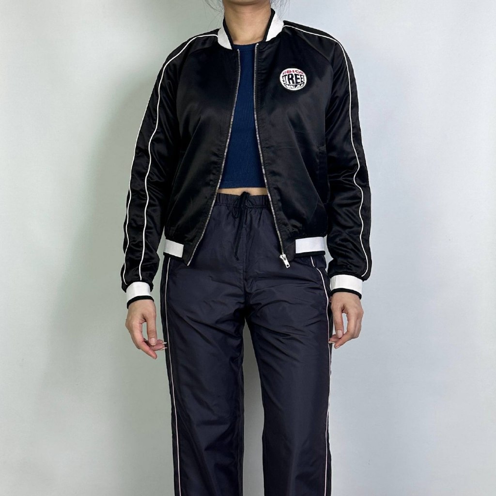 jaket wanita Vision Street Wear size S (seperti baru) 100% original 220426I