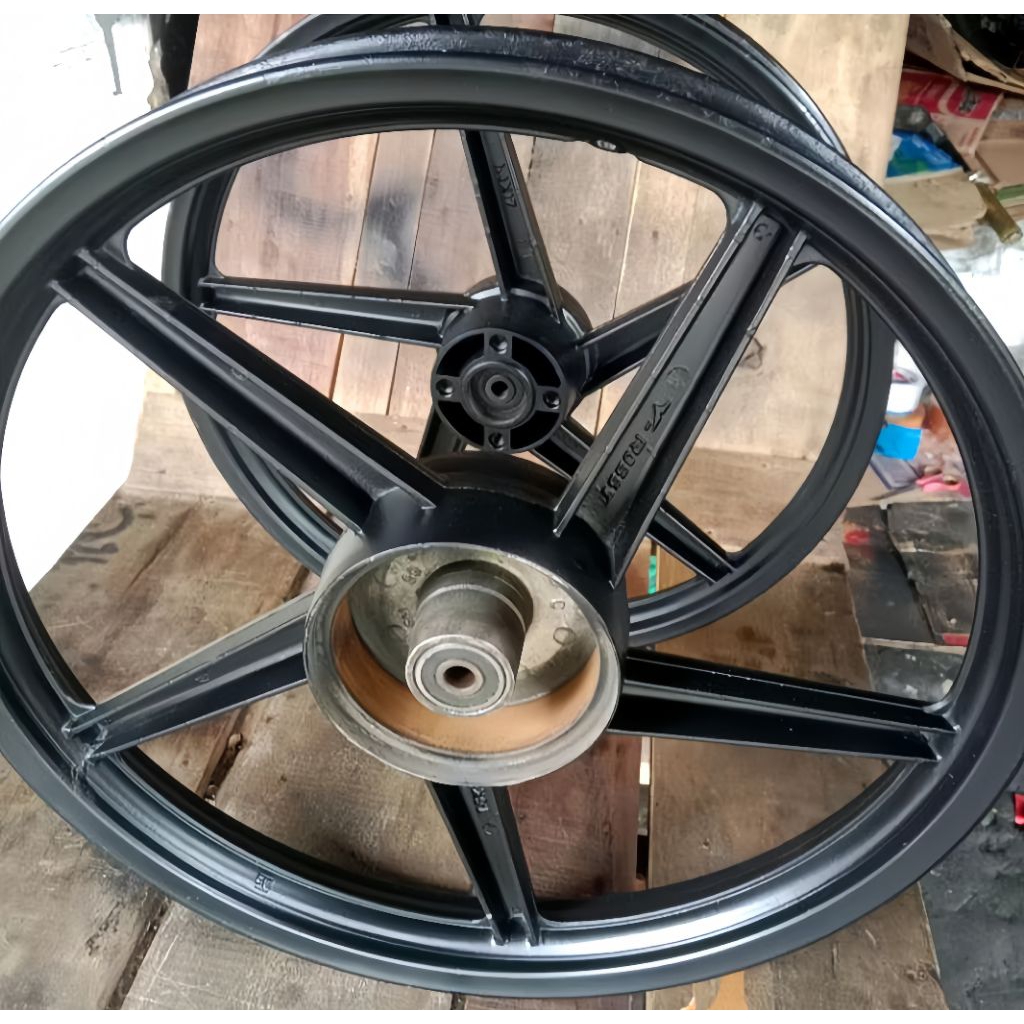 VELG PELEK DEPAN BELAKANG Suzuki SMASH OLD SMASH NEW SHOGUN RR FL ASLI COPOTAN MERK ZIGEN V-ROSSI