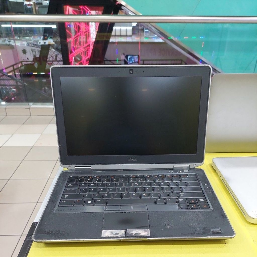 Laptop Dell Latitude E6330 mati total tanpa ram, tanpa ssd, tanpa dvd sprti difoto jual casing dan m