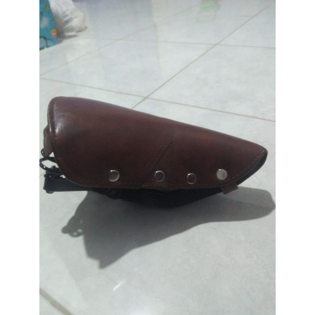 sadel KMD Besar kulit asli