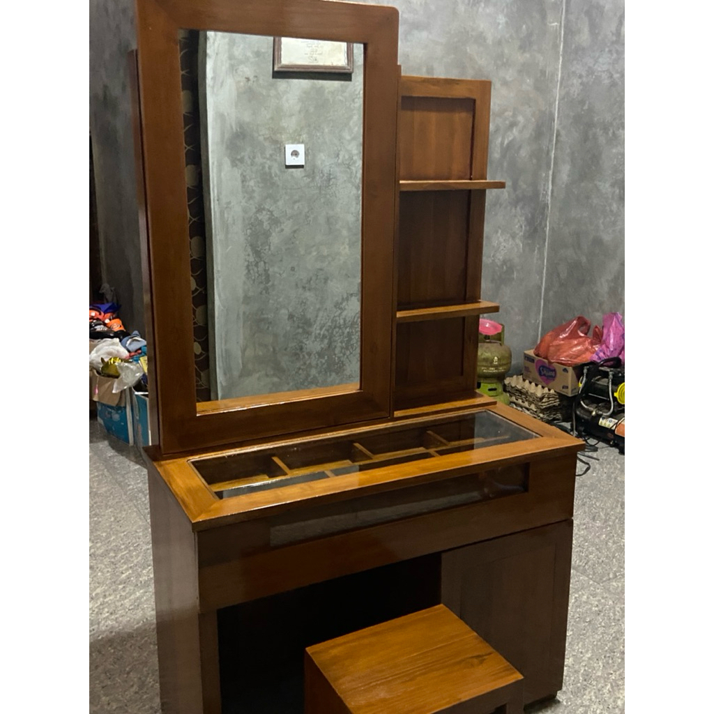 Tolet minimalis kayu jati