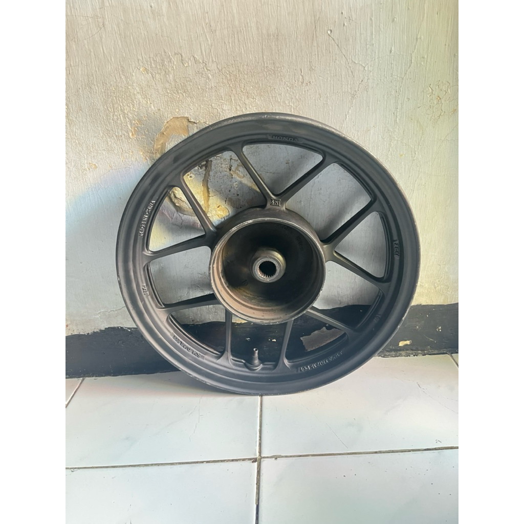 Velg belakang vario 125 LED vario 150 original