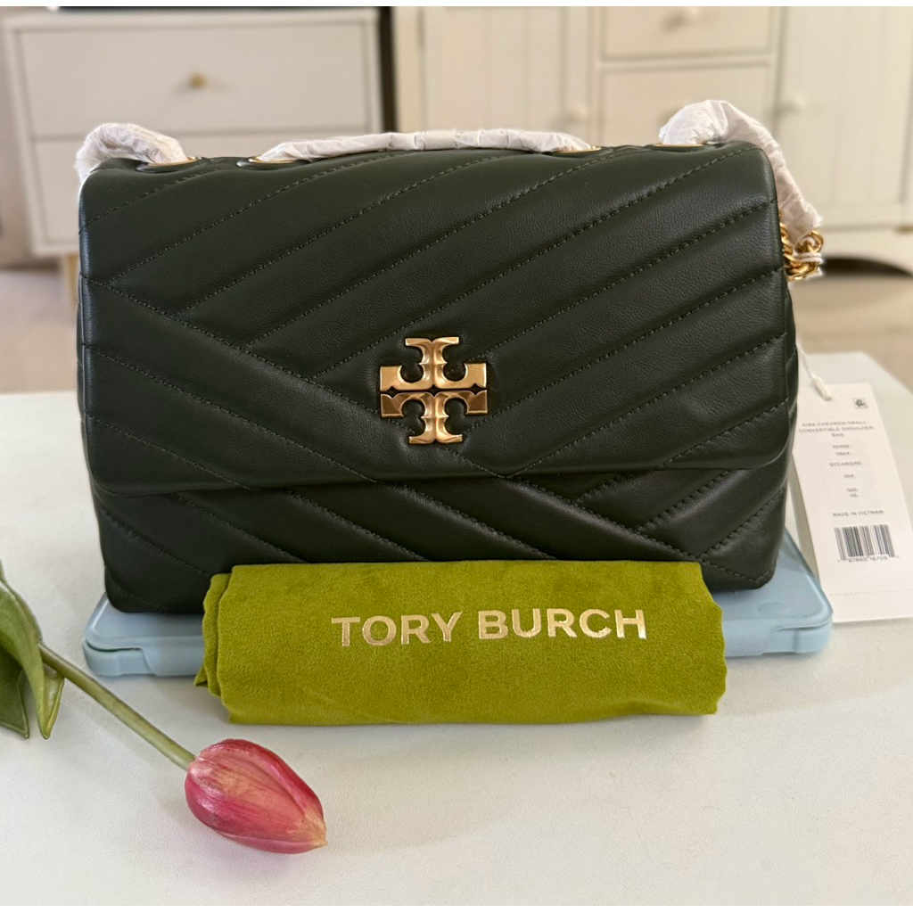 Tb KIRA CHEVRON SMALL CONVERTIBLE SHOULDER BAG