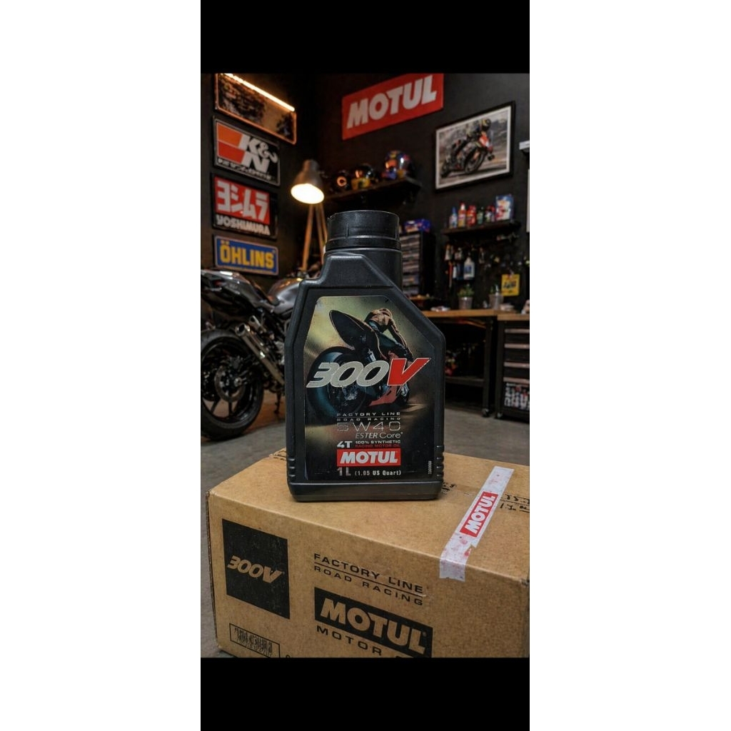 Motul 300V Oli Mesin Motor 1 Liter 100% Synthetic Estercore Teknologi Canggih