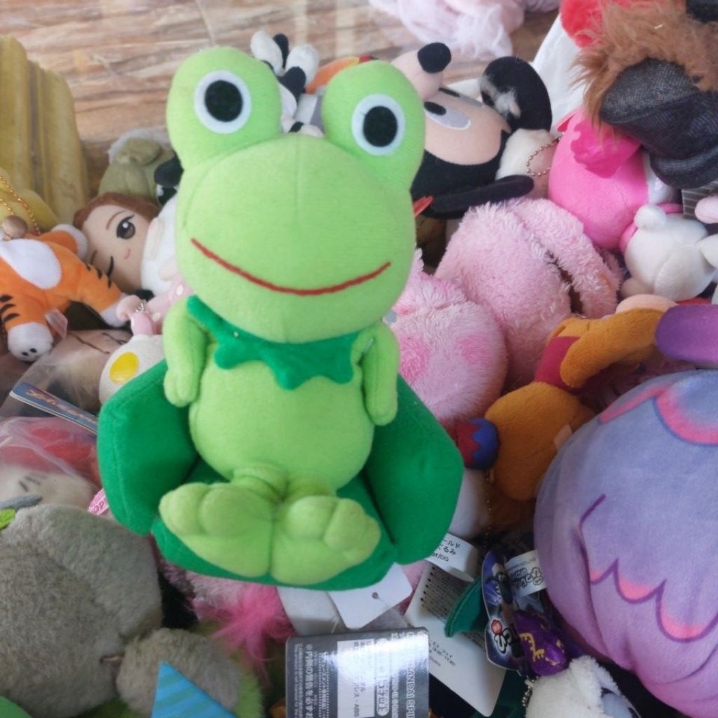 BONEKA KATAK KURSI