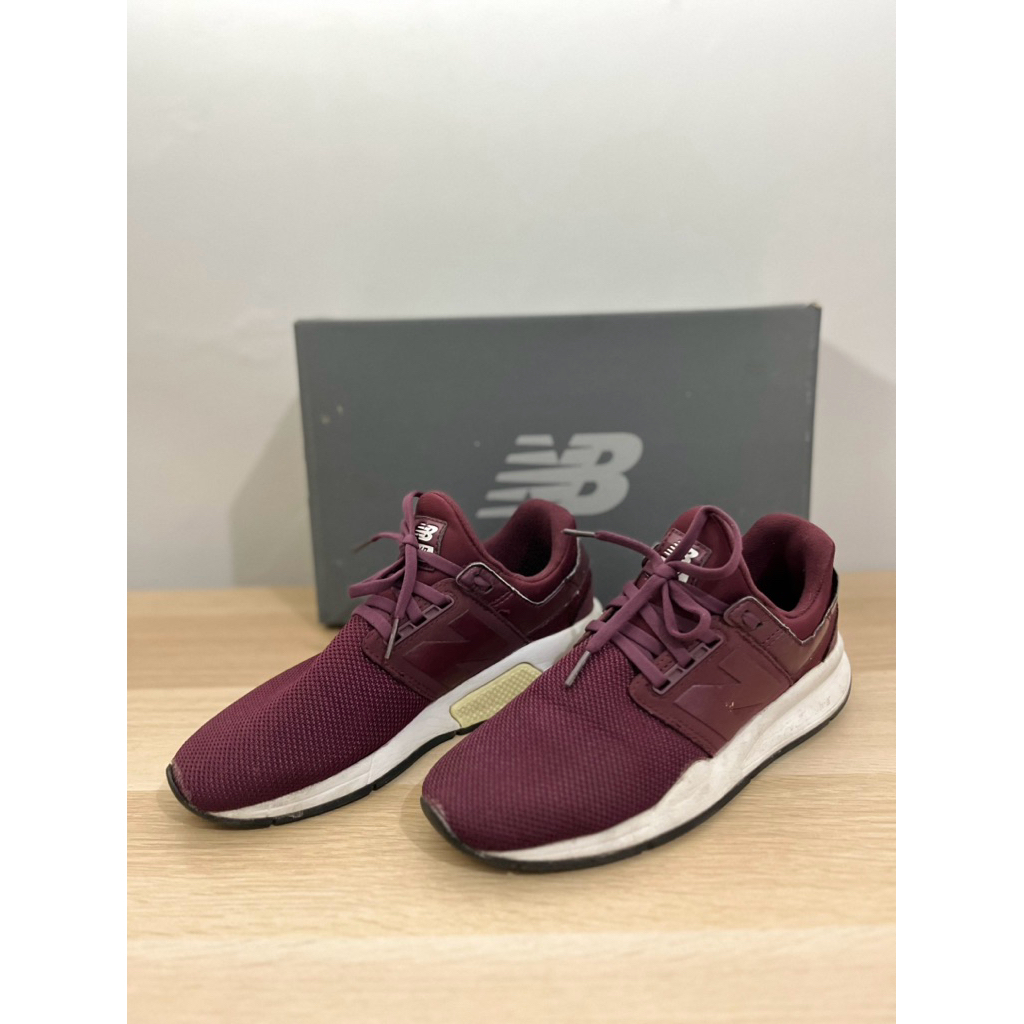 Preloved NB 247 Burgundy Classic Size 37