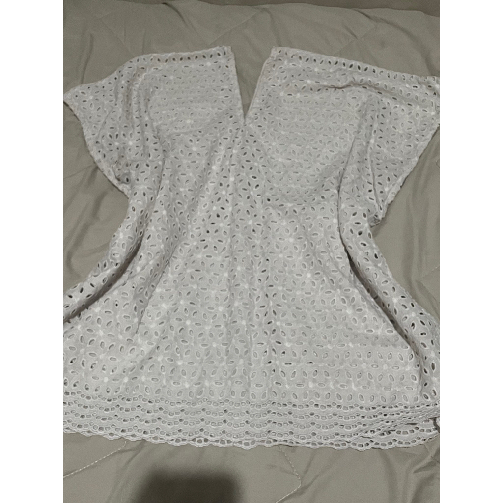 IWEARGRACIE - atasan putih katun bolong