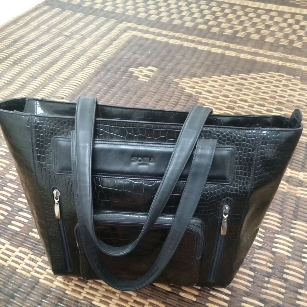 tote bag kulit asli. preloved SOMA
