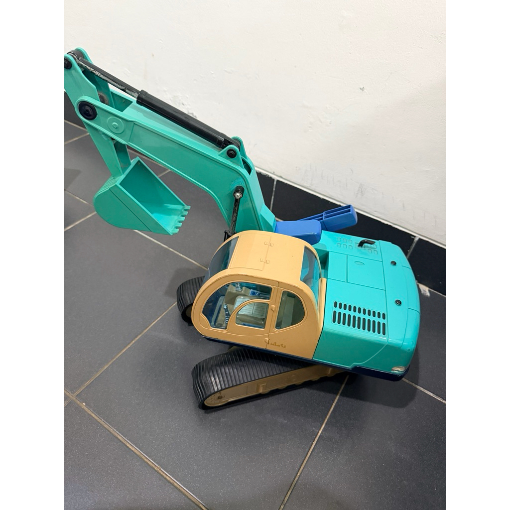mainan excavator anak besar