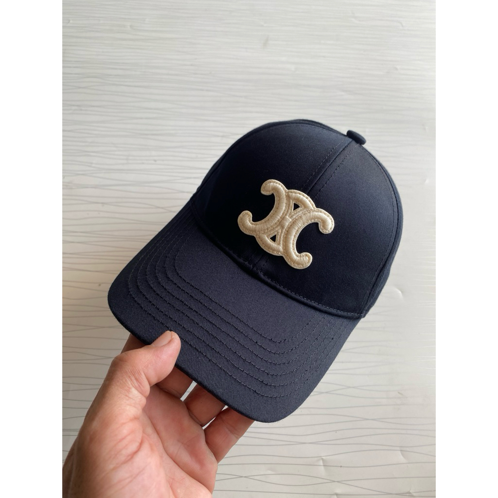 Topi Celine