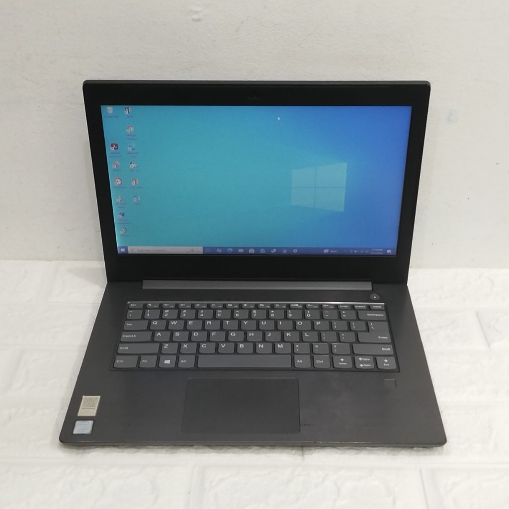 Laptop Lenovo V330 Intel core i5-8250U RAM 4GB SSD 128GB