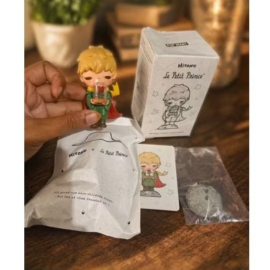 Pop mart Hirono Le Petite The Prince