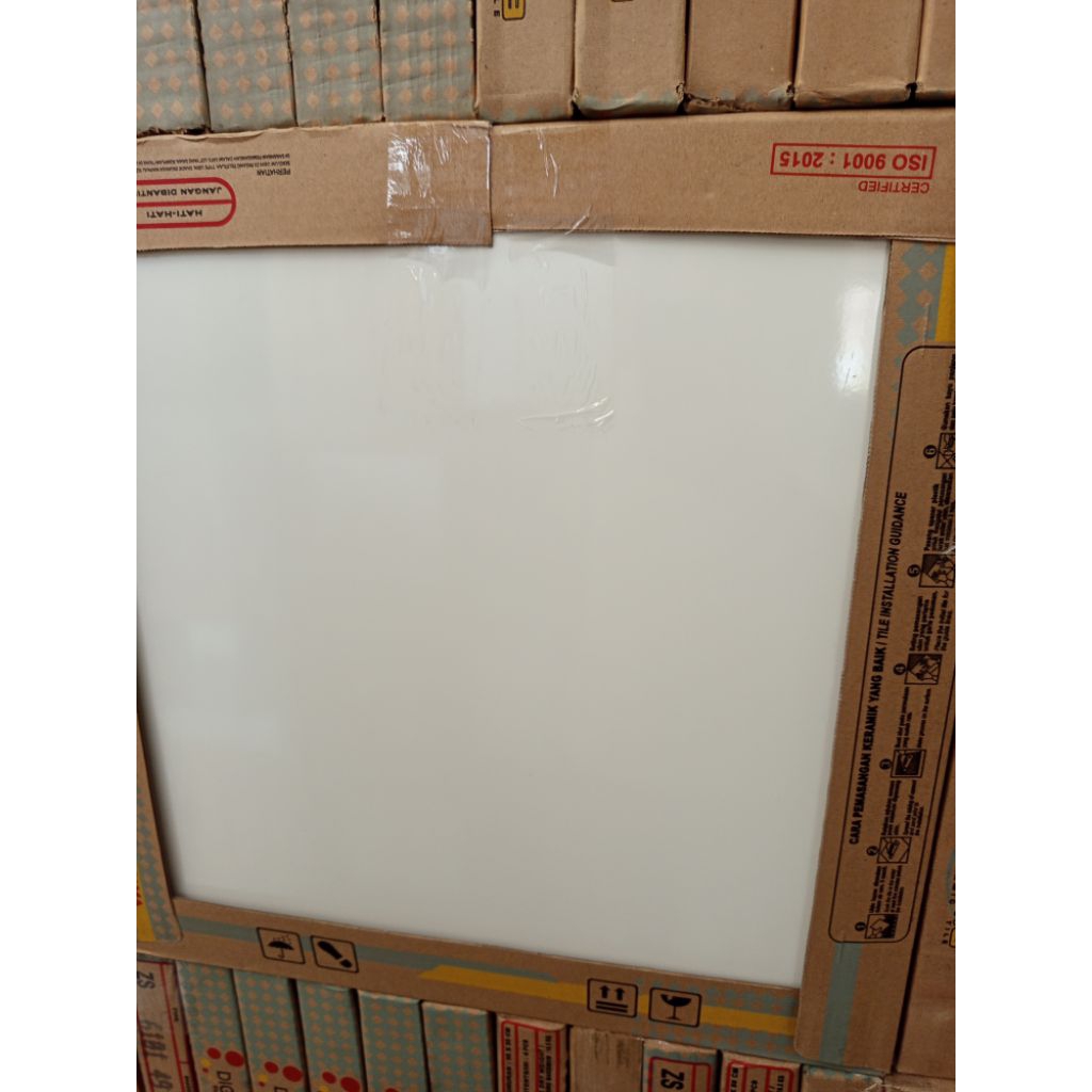 keramik lantai 50x50 putih polos ikad Glossy kilap