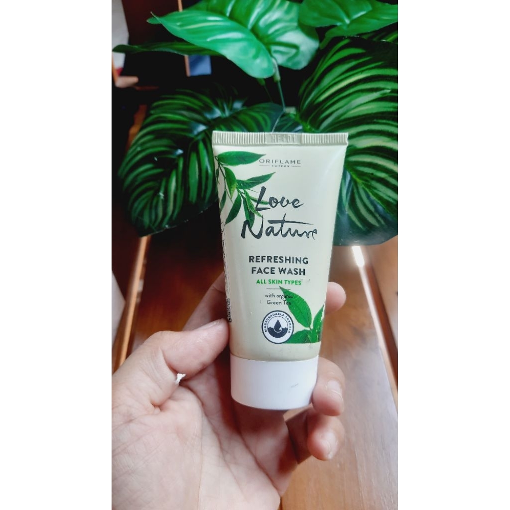 Oriflame love nature Refreshing face wash all skin type