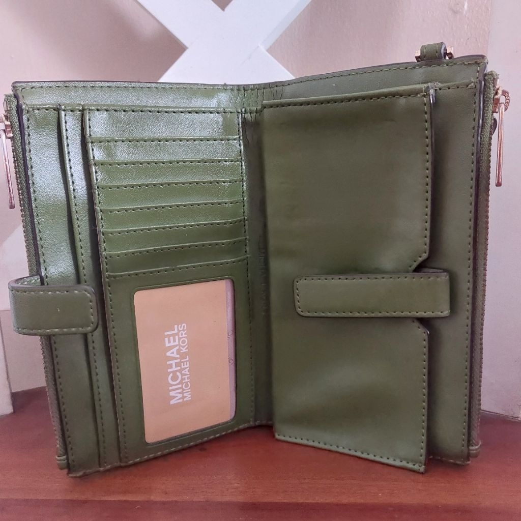 MK jet set travel double zip wrislet sig original