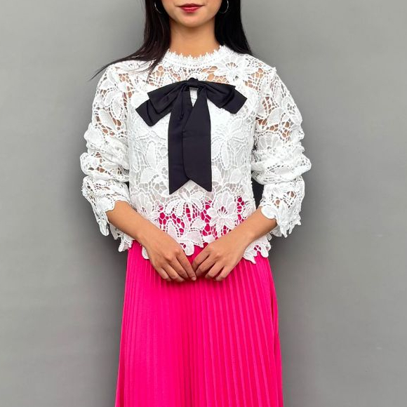 Magnolia Collection Atasan Wanita Blouse Brokat (Free Dasi Pita) Putih