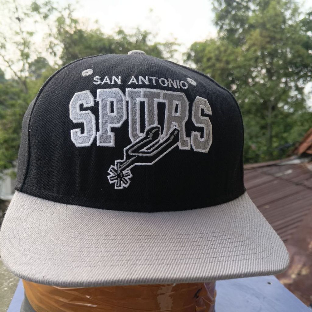 Topi Mitchell & Ness X NBA "Spurs"