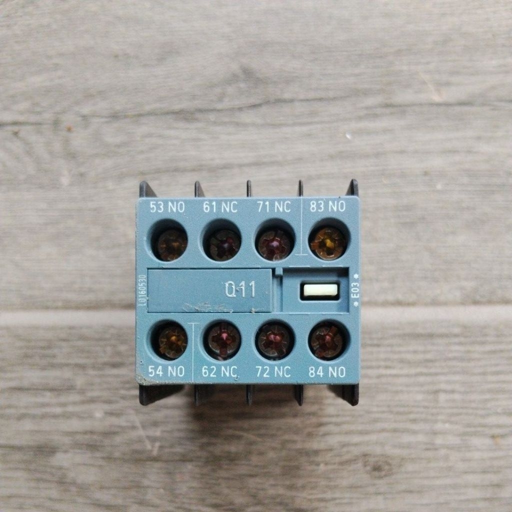Kontak Bantu Kontaktor Siemens Sirius Second