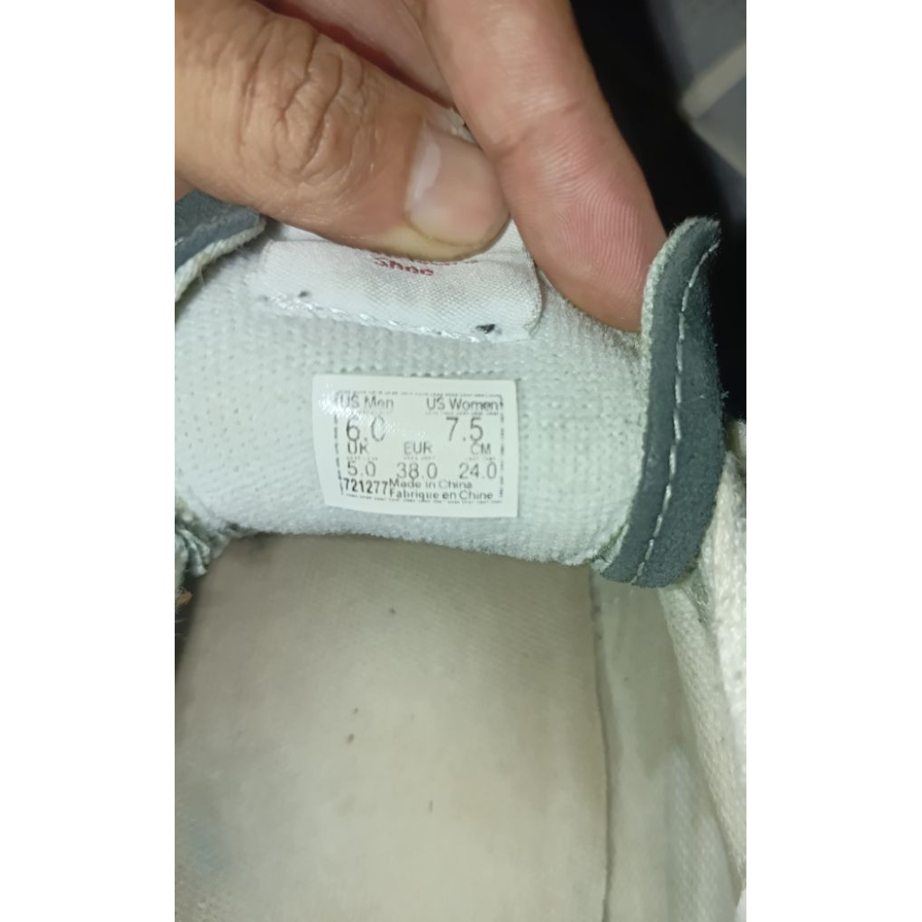 SEPATU NB Mtgg991
