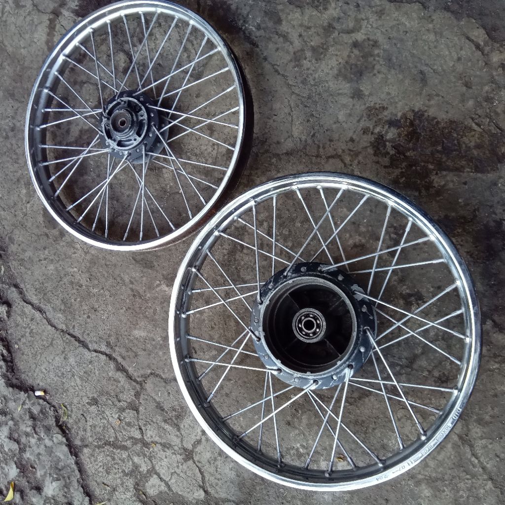 Velg Velek Pelek Depan Belakang Honda GL PRO Original