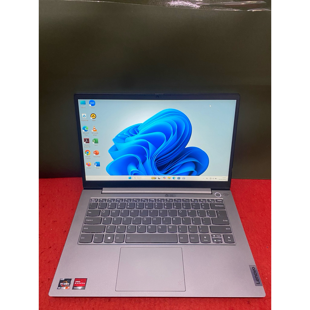 Thinkbook 14 g2 ryzen 3-4300 ram 8 gb ssd 512 gb fhd ips radeon 2 gb win 11 ori mulus