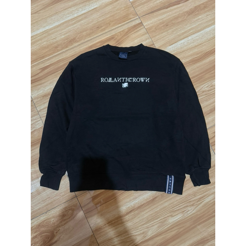 Crewneck Romantic Crown
