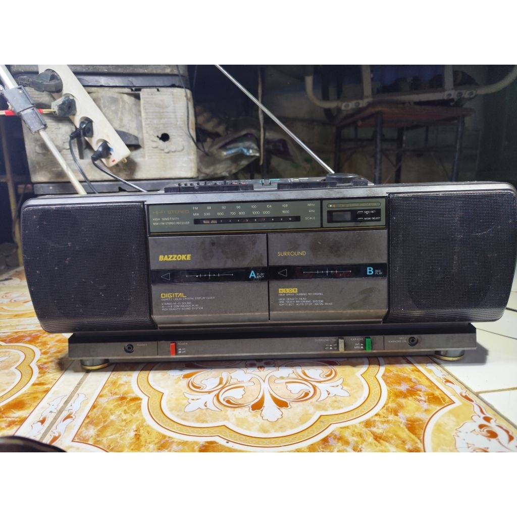 Radio Tipe Antik langka Mempesona Grand Bazzoke Polytron PSC
