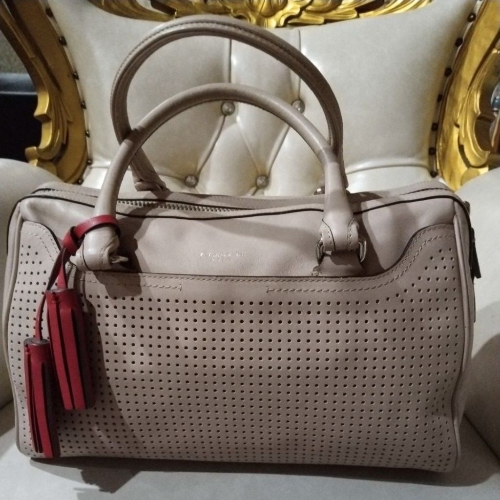 Tas COACH bekas pemakaian, second seken preloved