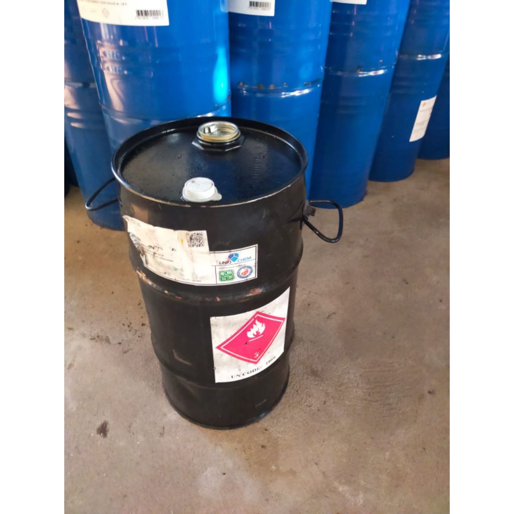 drum bensin 30liter .warna hitam.bahan tebal anti karat.drum besi 30l