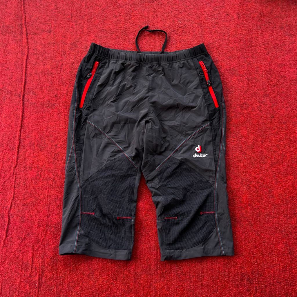 celana deuter Size : 32 (P : 66cm X L : 48cm)