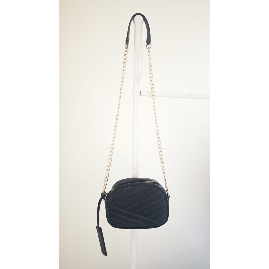 Preloved Patris Sling Bag Chain Like NEW