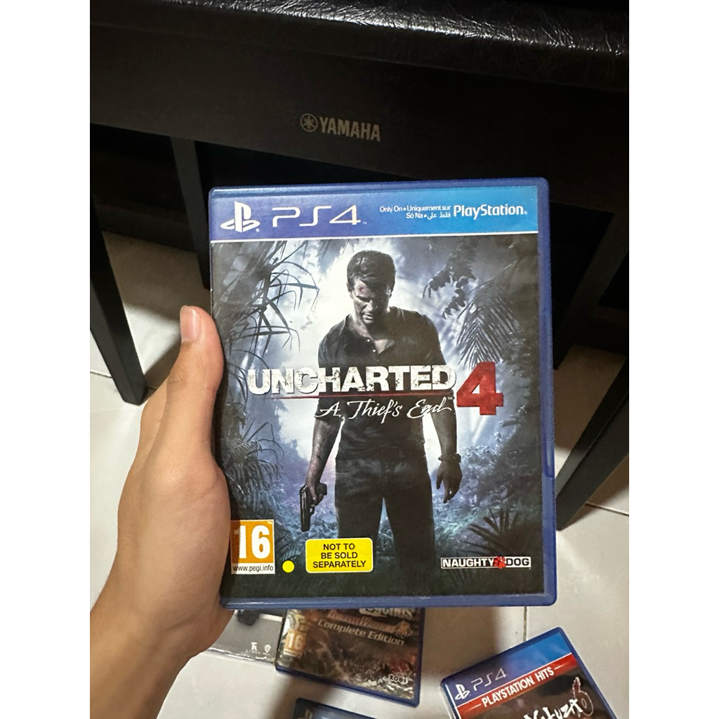 UNCHARTED 4 PS4