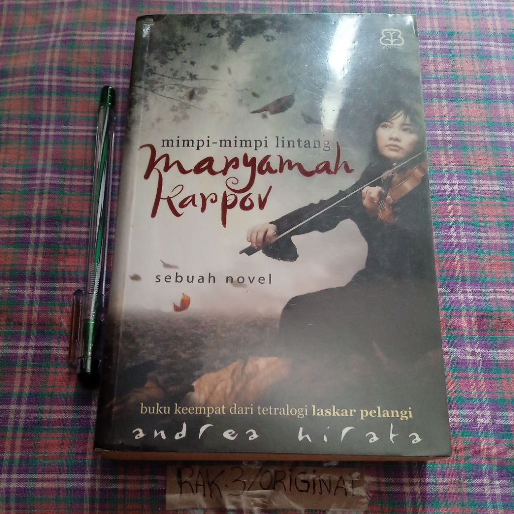 Buku novel mimpi-mimpi lintang maryamah Karpov