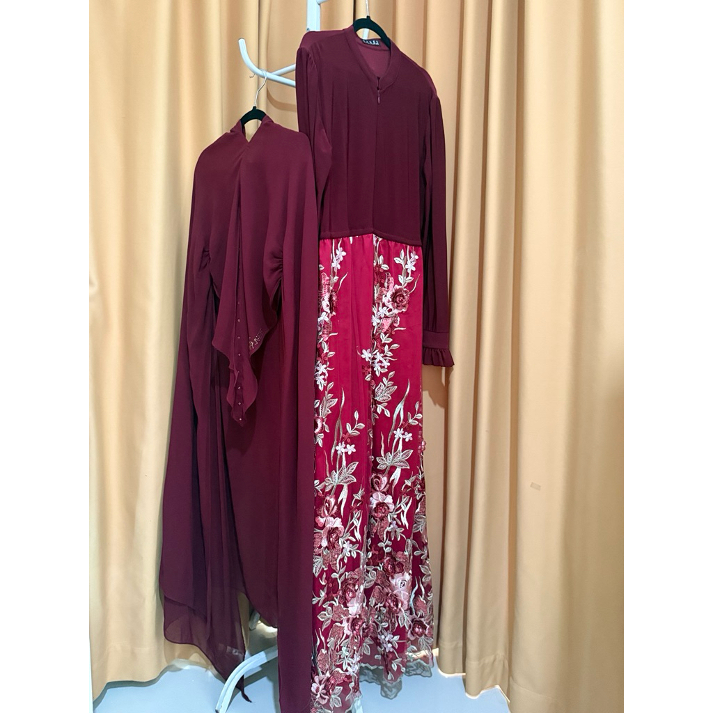 Preloved Gamis Ranee Bruggman set khimar.