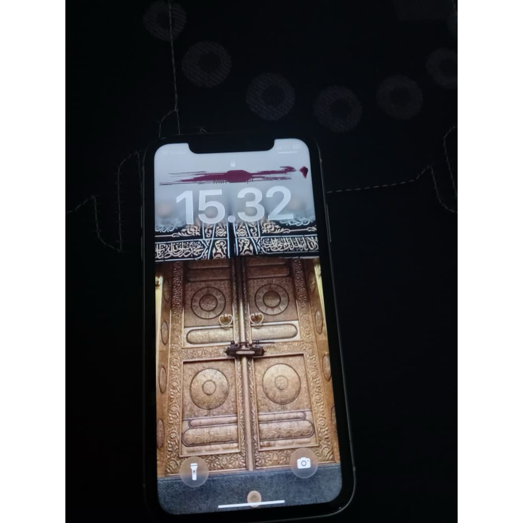 Iphone 11 64 gb bekas