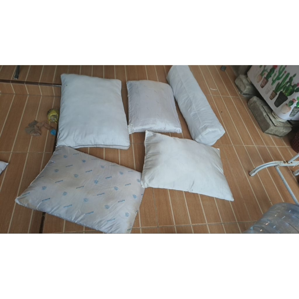 bantal guling preloved. bekas masih bagus