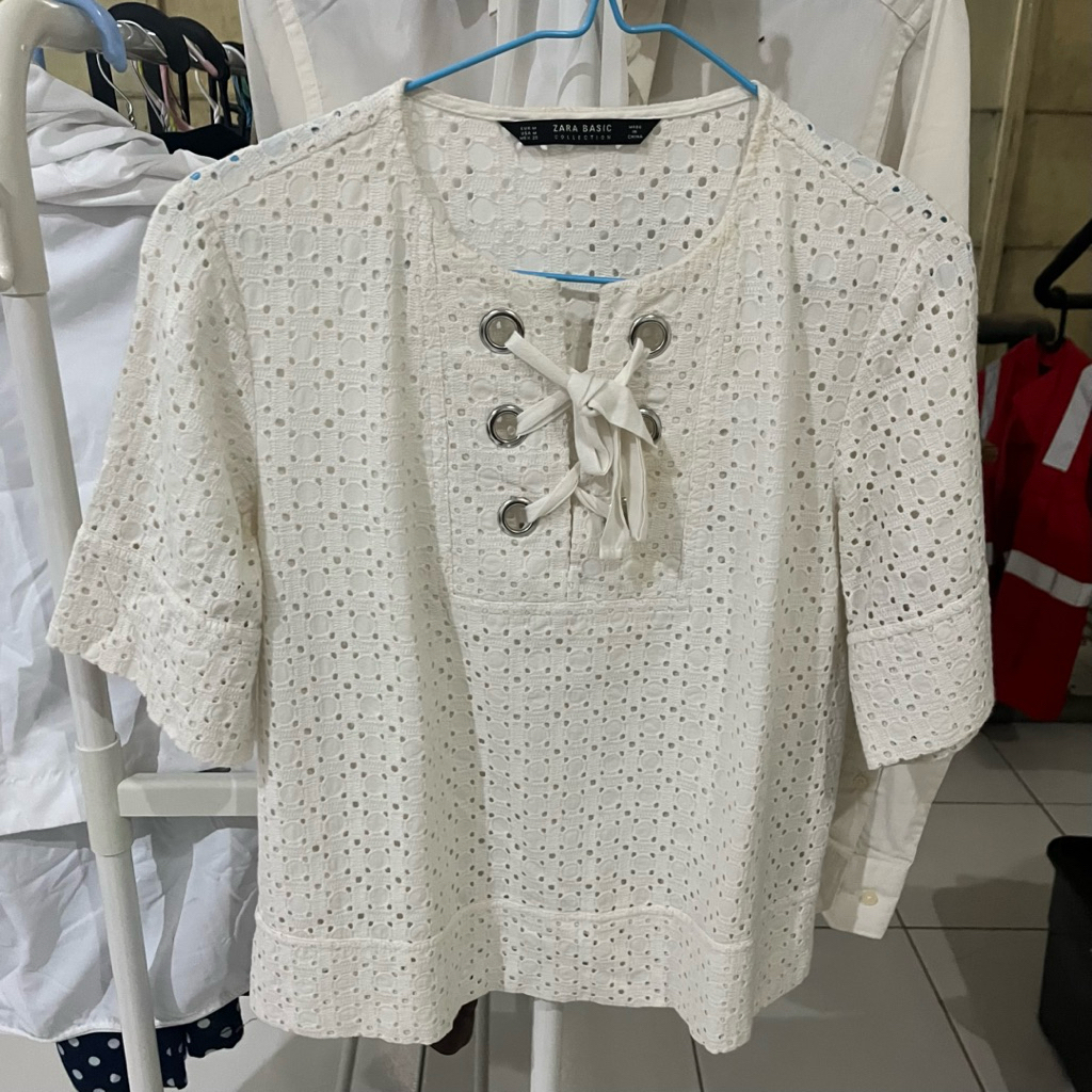 preloved kemeja putih wanita zara sz M