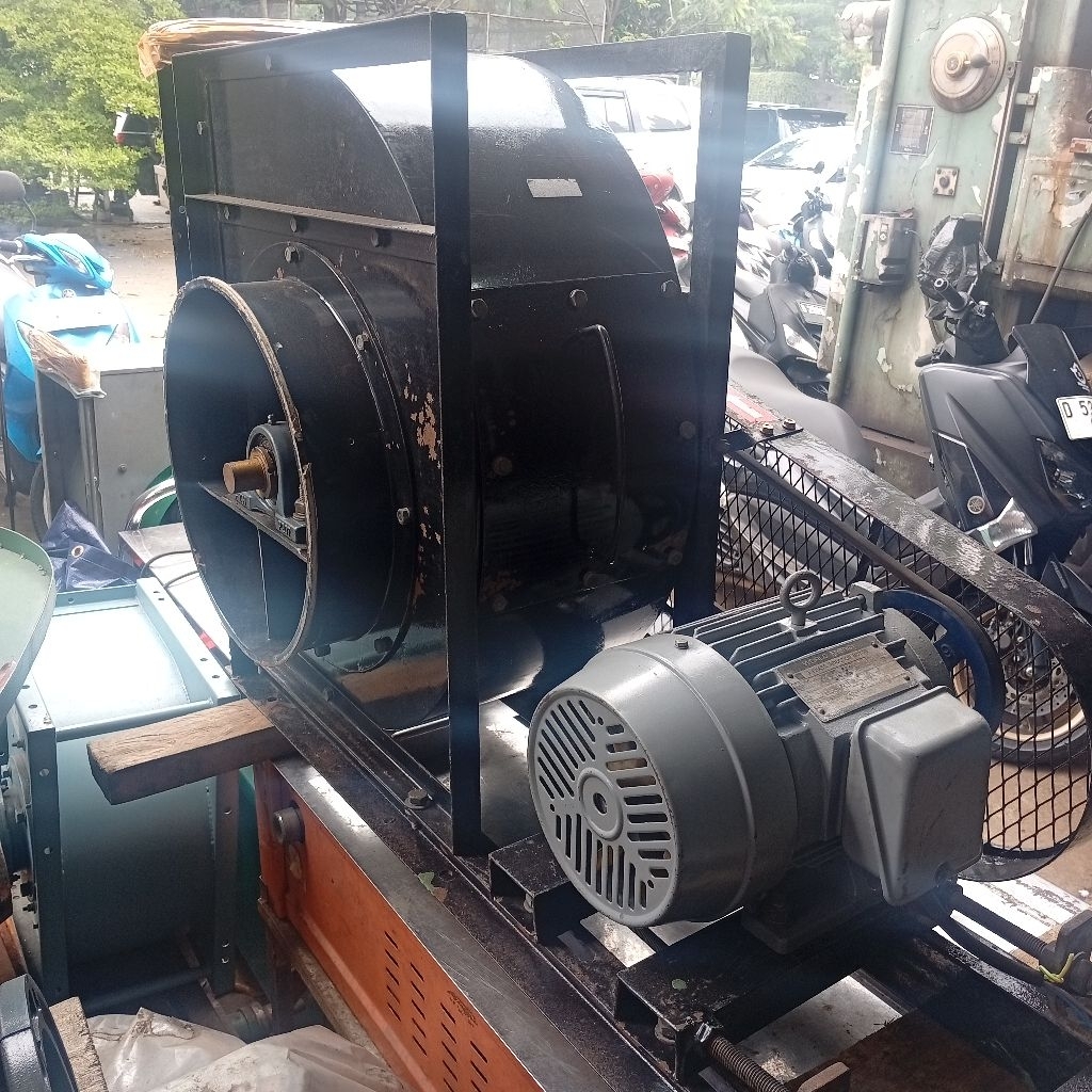 toshiba centrifugal blower 2 kw 3 hp 1420 rpm 3 phase 380v bekas
