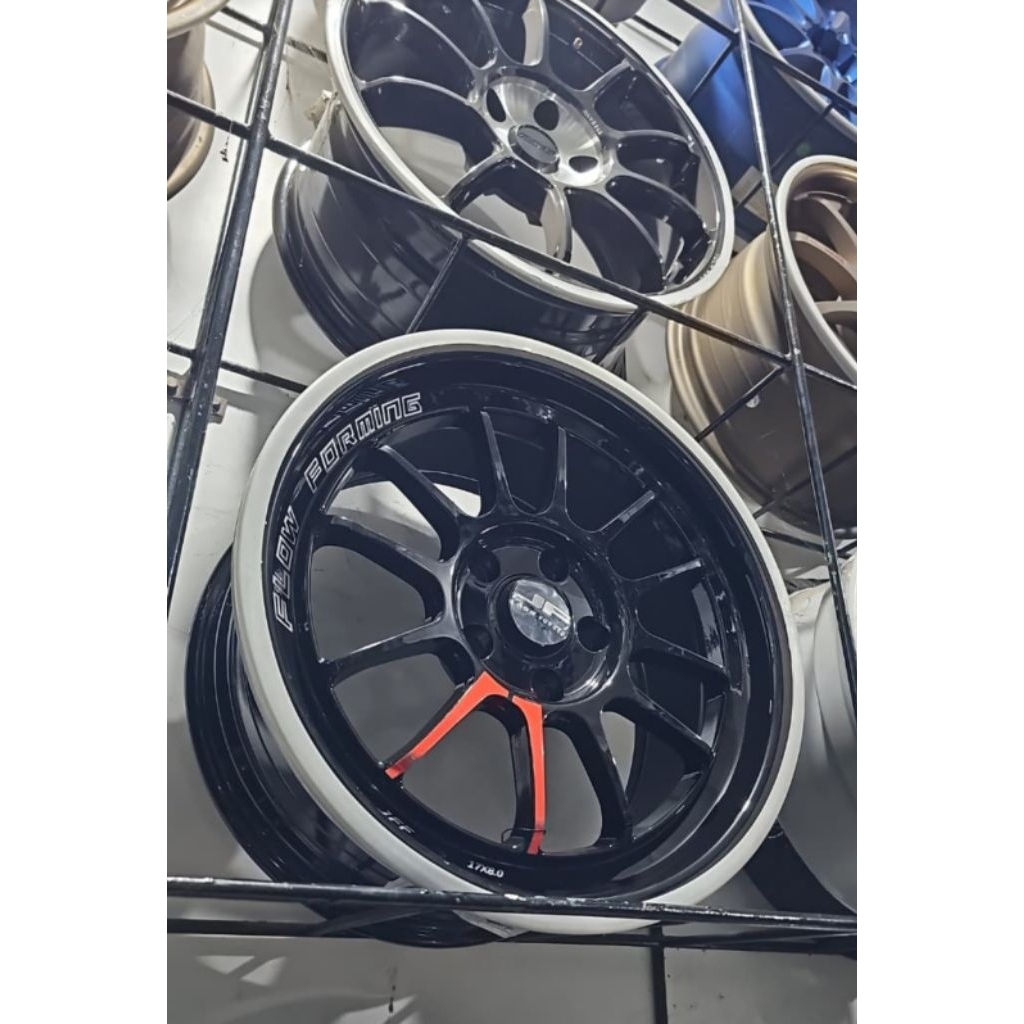 Velg mobil venom 5 R18 cocok buat mobil lubang 5