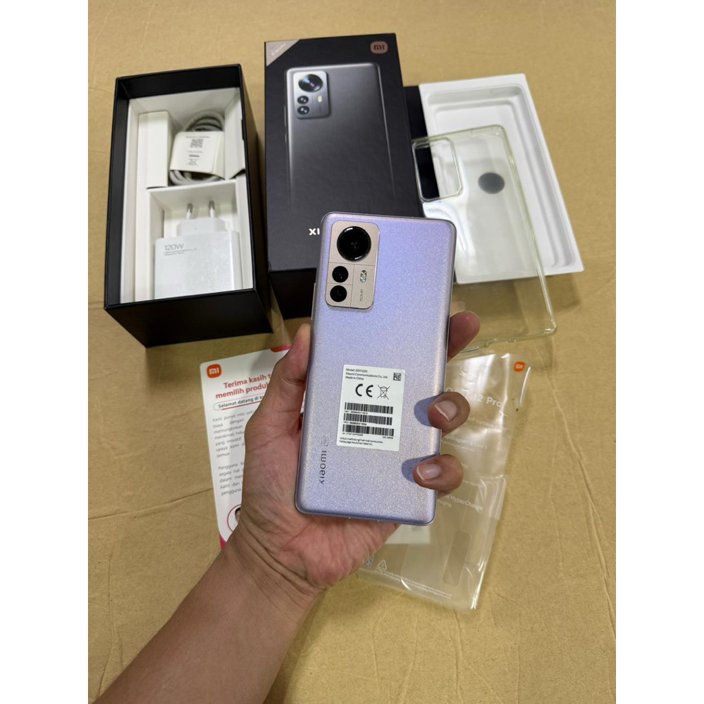 Xiaomi 12 Pro 5G 12/256GB Fullset Bekas Resmi Mulus Pemakaian