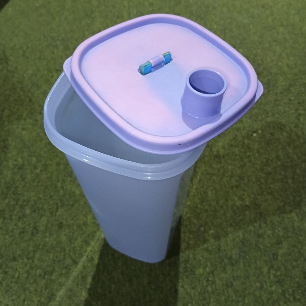 AQL Tupperware Peralatan Minum Botol Biru keunguan