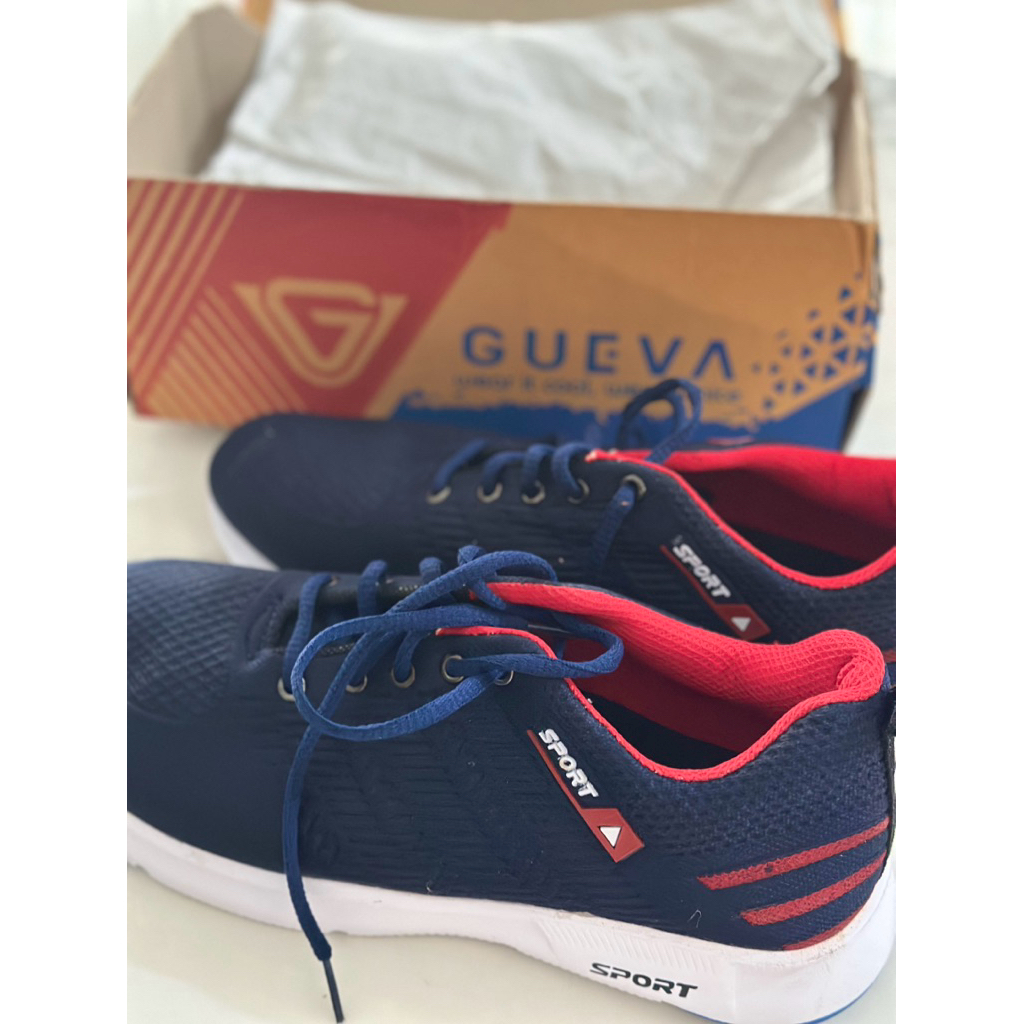 Sepatu sneakers murah meriahh GUEVA