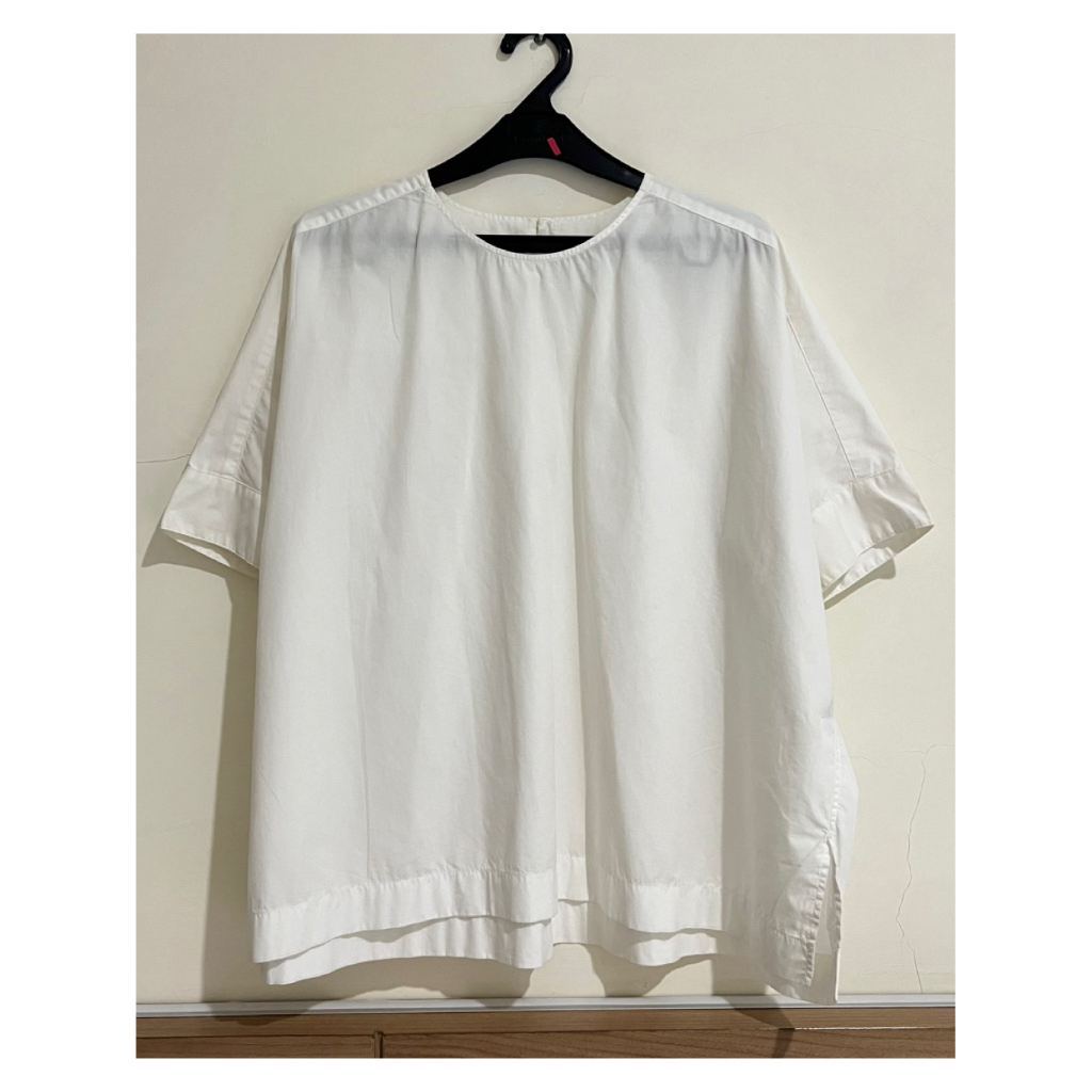 [Preloved] Blouse Putih Polos Uniqlo