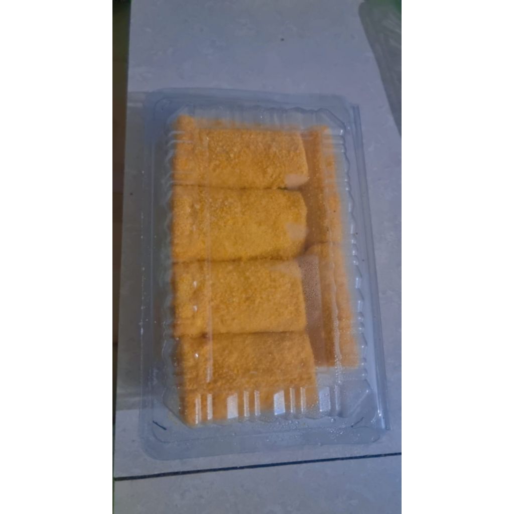 risol ayam suwir pedas