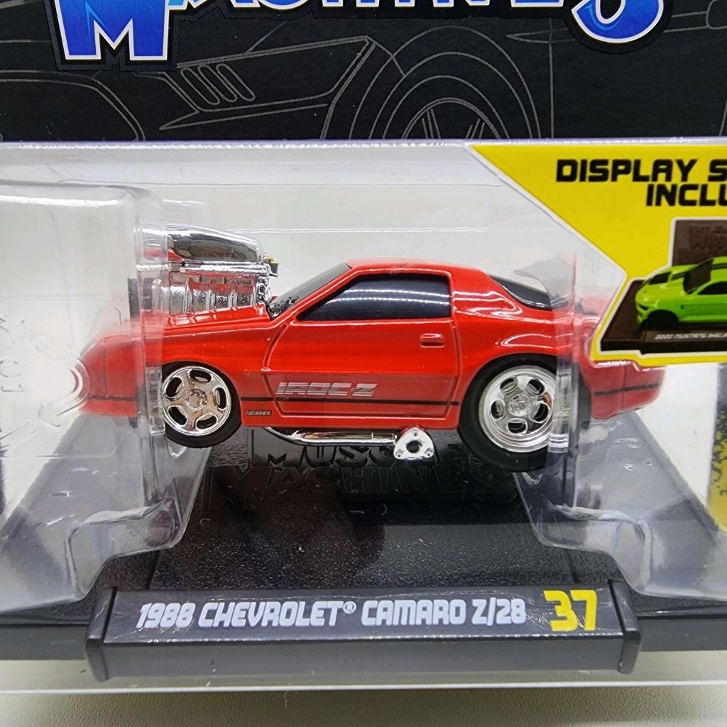 Diecast Mainan 1988 Chevrolet Camaro Z/28 Maisto Muscle Machines 1:64 Mobil