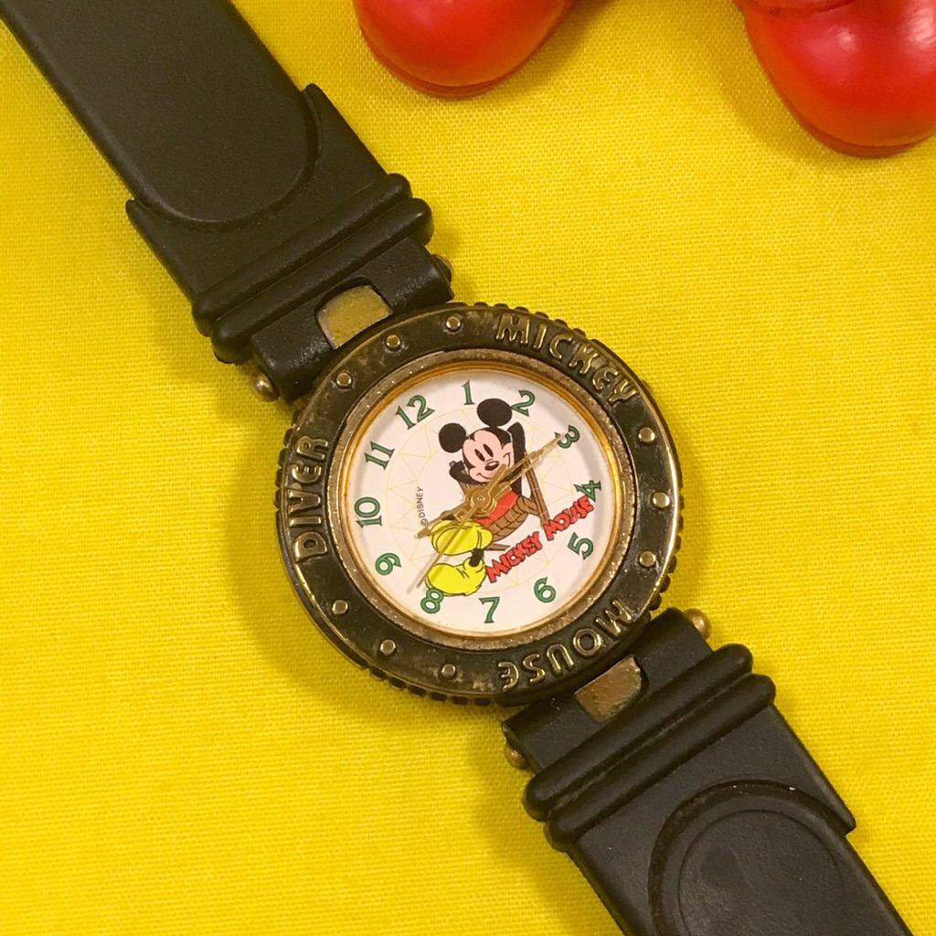 Mickey mouse diver watch