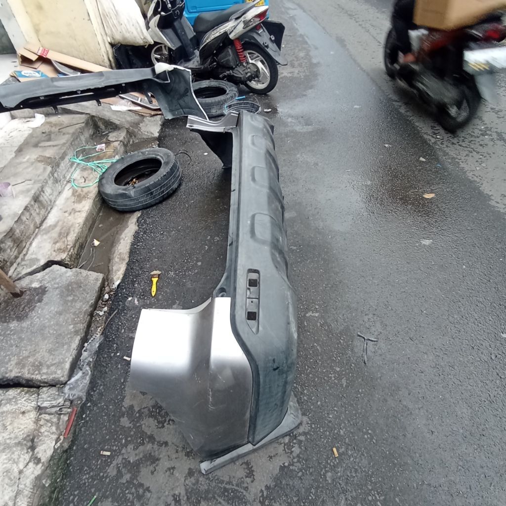 bumper belakang crv 2010
