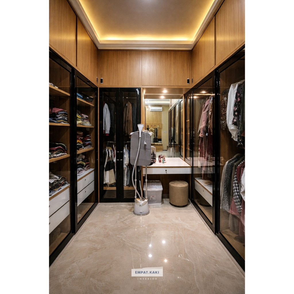 Walk In Closet Custom Lemari Baju by Empat Kaki Sidoarjo